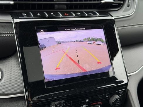 New 2025 Jeep Grand Cherokee L Altitude RWD image 24