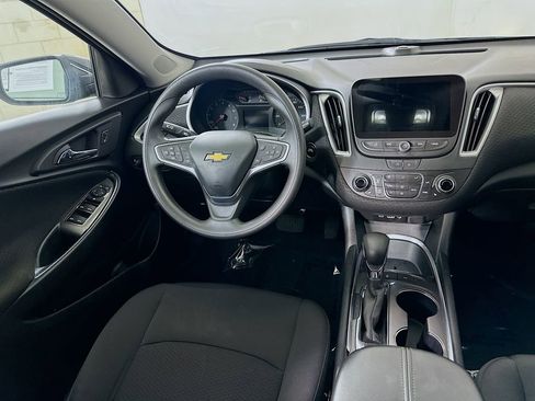 Used 2022 Chevrolet Malibu LT image 17