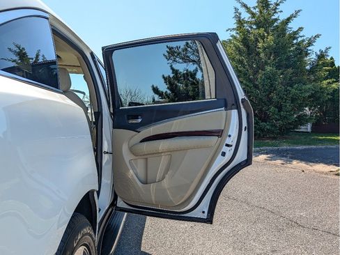 Used 2015 Acura MDX SH-AWD image 12