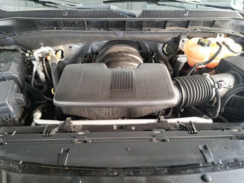 Used 2023 Chevrolet Tahoe Z71 w/ Luxury Package image 25