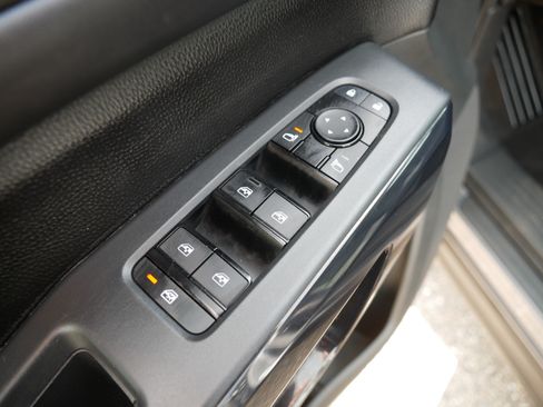 Certified 2024 Nissan Pathfinder SV AWD/4WD image 19