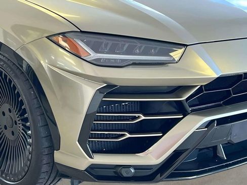 Used 2021 Lamborghini Urus AWD/4WD image 25
