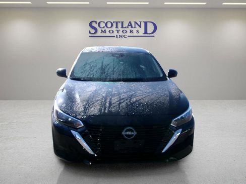 Used 2024 Nissan Sentra SV image 3