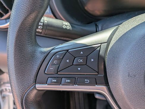 Used 2023 Nissan Kicks SV FWD image 13