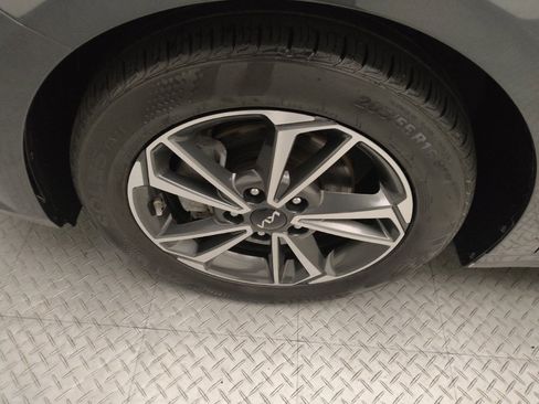 Used 2023 Kia Forte LXS FWD image 31
