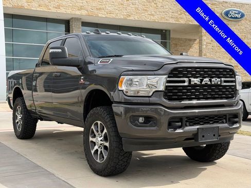 Used 2024 RAM 2500 Big Horn w/ Sport Appearance Package image 21
