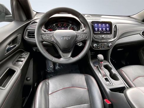 Used 2023 Chevrolet Equinox RS w/ RS Leather Package image 5
