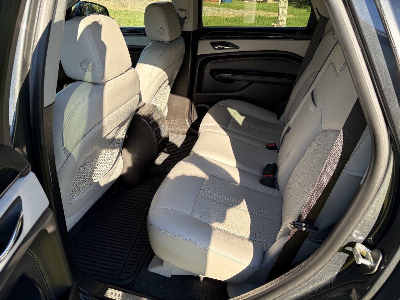 Used 2015 Cadillac SRX Performance w/ Driver Awareness Package FWD image 8