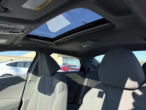 New 2026 Hyundai Elantra SEL Sport Premium image 3