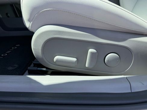 Certified 2025 Hyundai Ioniq 6 Limited RWD image 31