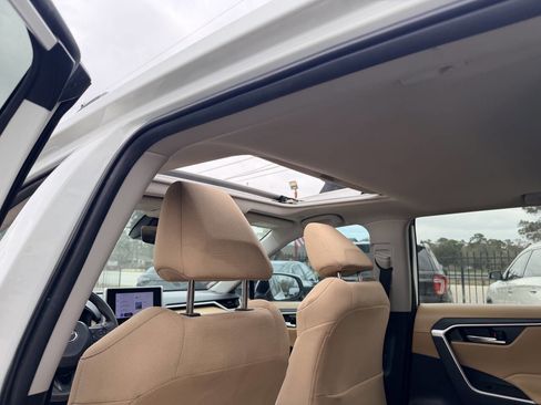 Used 2023 Toyota RAV4 XLE w/ Convenience Package image 38