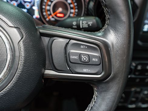 Used 2021 Jeep Gladiator Sport AWD/4WD image 25
