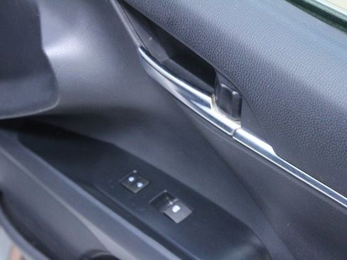 Used 2018 Toyota Camry XSE image 10