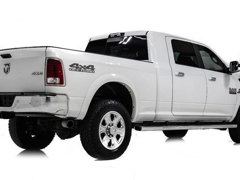 Used 2018 RAM 2500 Laramie AWD/4WD image 3