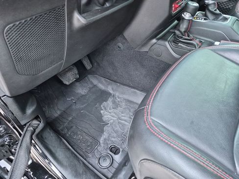 Used 2018 Jeep Wrangler Unlimited Rubicon AWD/4WD image 20