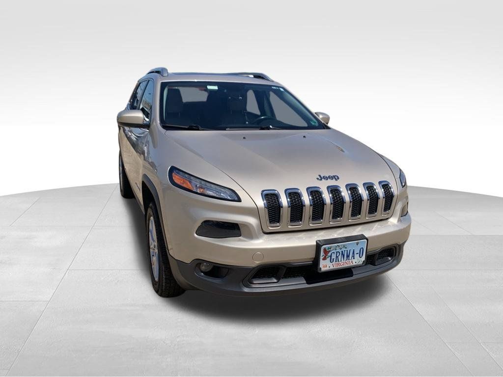 Used 2015 Jeep Cherokee Latitude w/ Comfort/Convenience Group AWD/4WD image 9