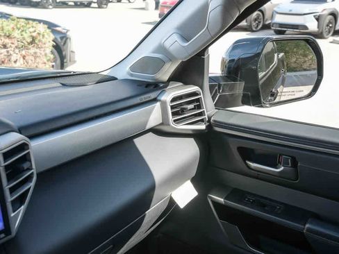 Used 2024 Toyota Tundra Limited AWD/4WD image 22