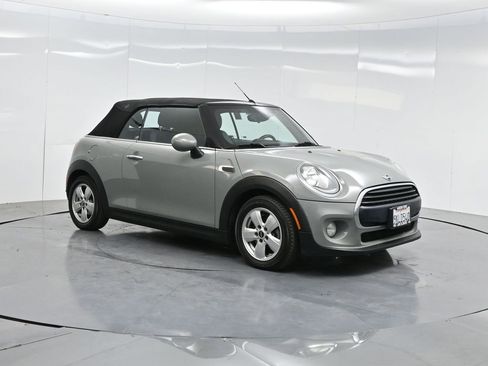 Used 2017 MINI Cooper Convertible image 34