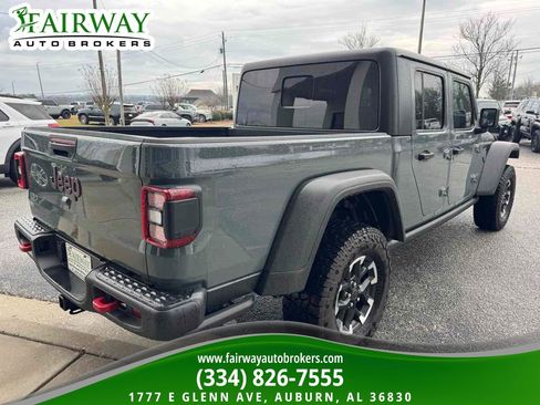 Used 2025 Jeep Gladiator Rubicon w/ Convenience Group image 6