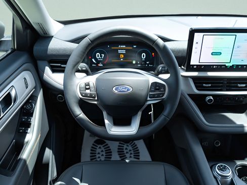 New 2026 Ford Explorer Active w/ Active Comfort Package RWD image 17