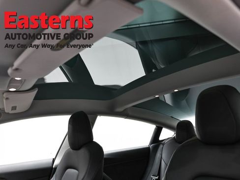 Used 2021 Tesla Model 3 Standard Range Plus image 31