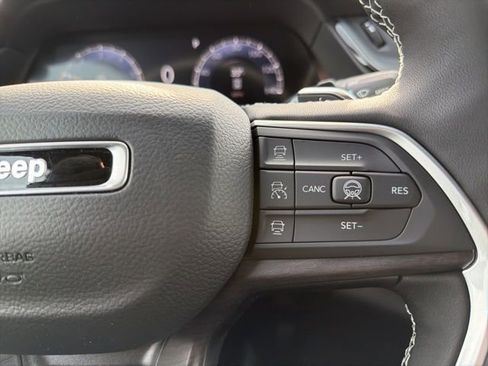 New 2026 Jeep Grand Cherokee Altitude AWD/4WD image 17