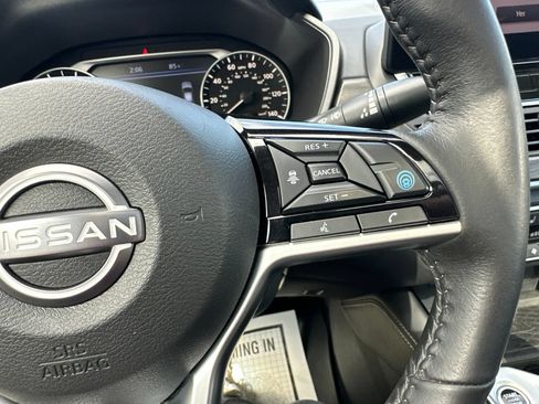 Used 2024 Nissan Altima 2.5 SL AWD/4WD image 51