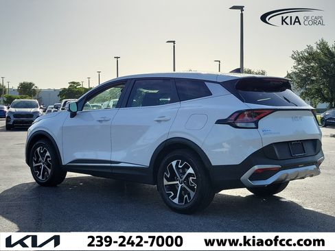 Used 2025 Kia Sportage EX FWD image 4