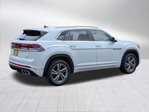 Certified 2024 Volkswagen Atlas Cross Sport SEL R-Line AWD/4WD image 8