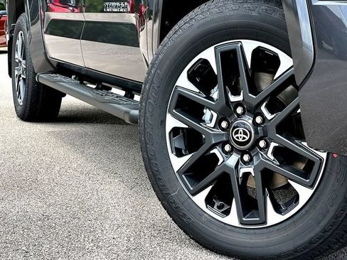 New 2026 Toyota Tundra Limited AWD/4WD image 2