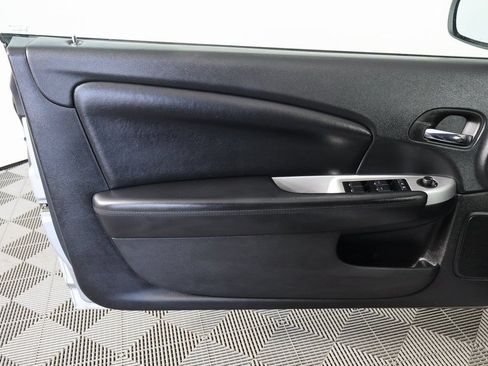 Used 2014 Chrysler 200 Touring FWD image 10