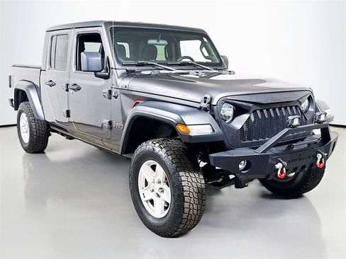 Used 2020 Jeep Gladiator Sport w/ Quick Order Package 24S image 3