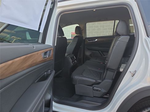 New 2026 Volkswagen Atlas SE image 26