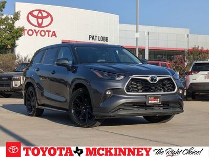Used 2024 Toyota Highlander LE