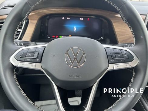 Used 2026 Volkswagen Atlas SE FWD image 19
