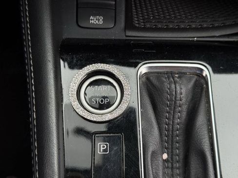 Used 2023 Nissan Kicks SR w/ SR Premium Package image 19