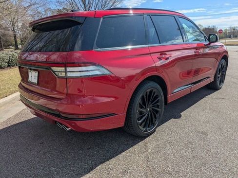 New 2026 Lincoln Aviator AWD image 11