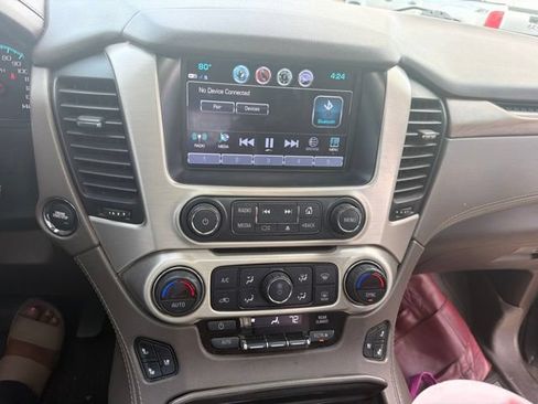 Used 2020 GMC Yukon XL Denali w/ Denali Premium Package AWD/4WD image 7