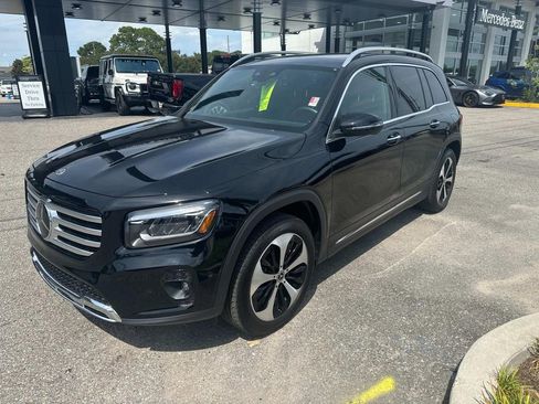 Used 2024 Mercedes-Benz GLB 250 image 3