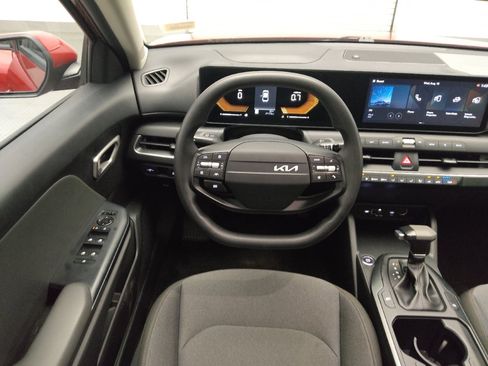Used 2025 Kia K4 FWD image 22