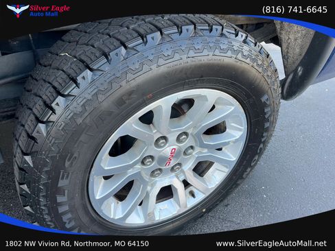 Used 2015 GMC Sierra 1500 SLE w/ All-Terrain Package AWD/4WD image 11
