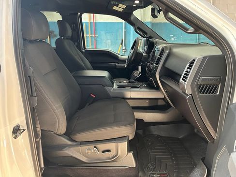Used 2015 Ford F150 XLT w/ Equipment Group 302A Luxury AWD/4WD image 37
