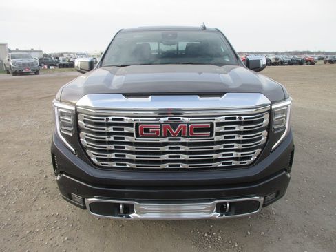 New 2026 GMC Sierra 1500 Denali w/ Denali Reserve Package image 12