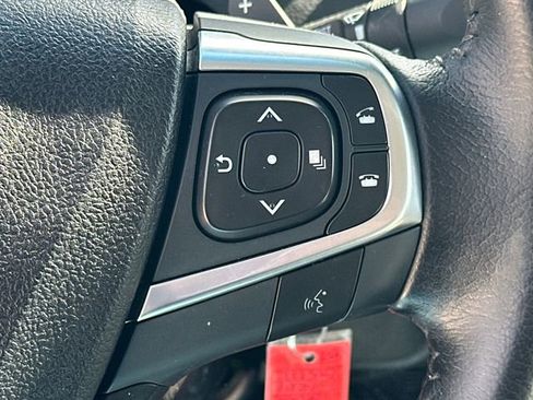 Used 2015 Toyota Camry SE image 28