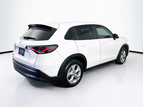 Used 2025 Honda HR-V LX image 9