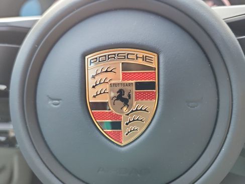 Certified 2025 Porsche 911 Carrera image 21