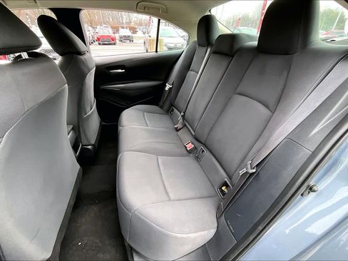 Used 2021 Toyota Corolla LE image 19