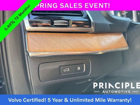 Certified 2023 Volvo XC90 T8 Plus image 28