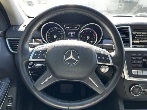 Used 2013 Mercedes-Benz GL 550 4MATIC image 13