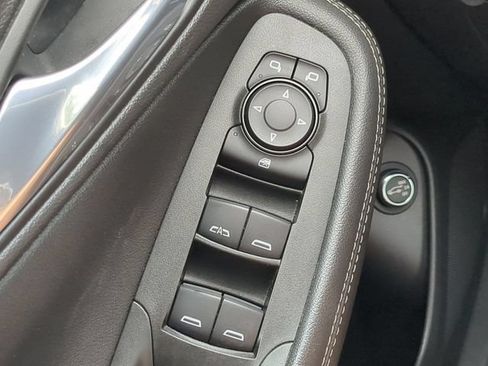 Used 2020 Buick Encore GX Preferred w/ Cold Weather Comfort Package FWD image 24
